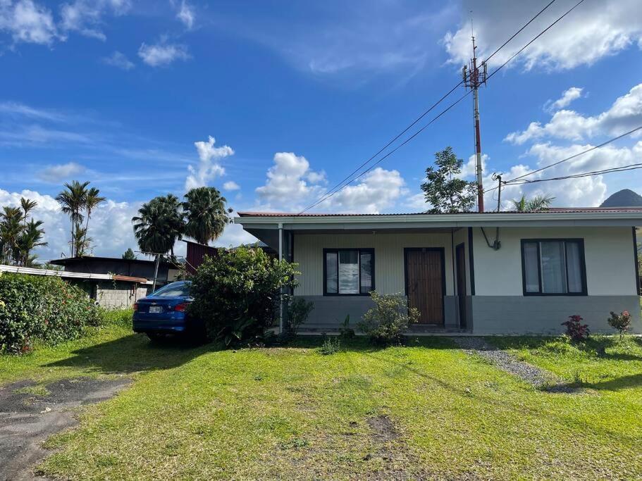 Large & Confortable Family House La Fortuna ภายนอก รูปภาพ